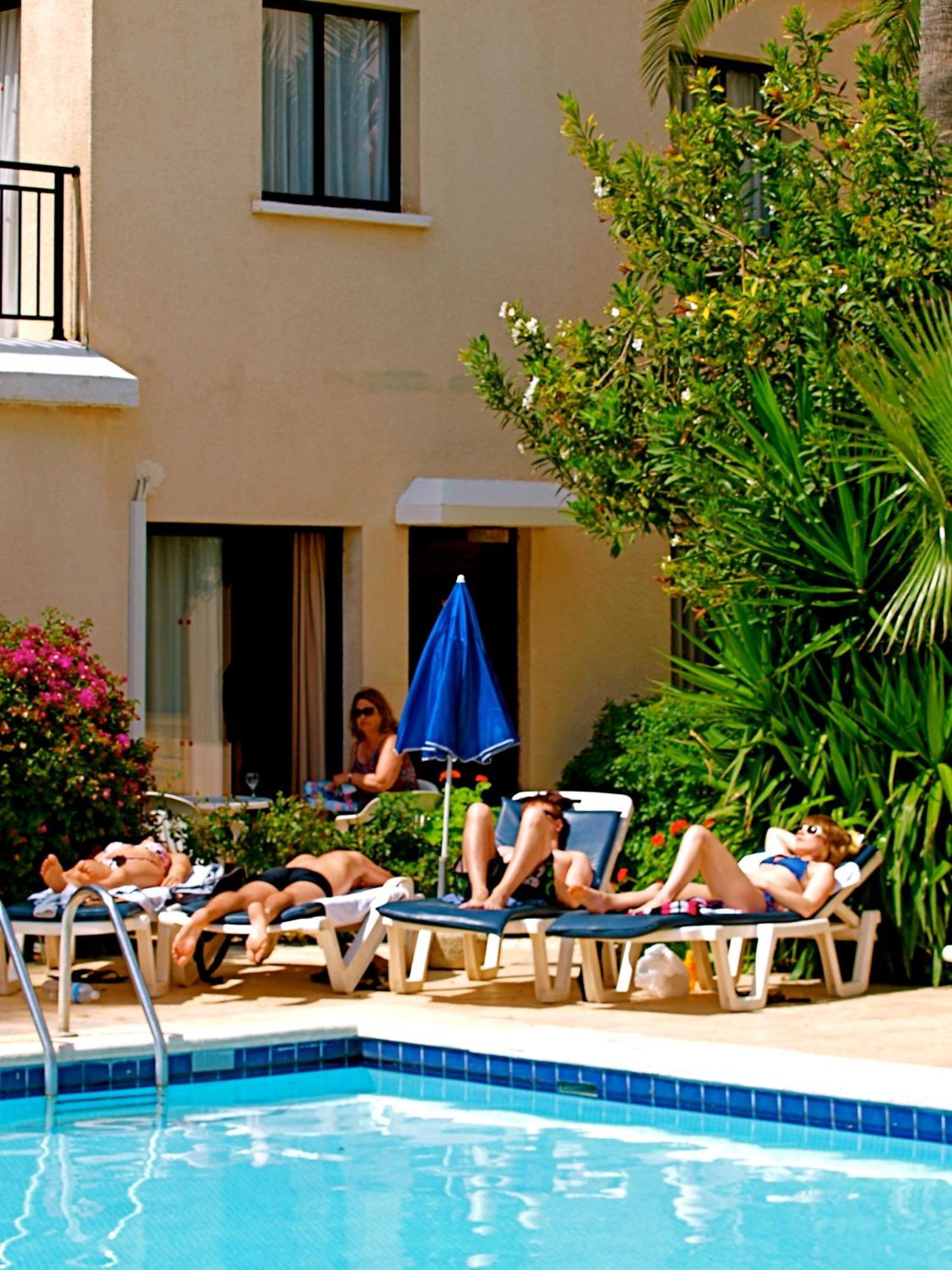 Hilltop Gardens Hotel Apartments Paphos Exteriér fotografie