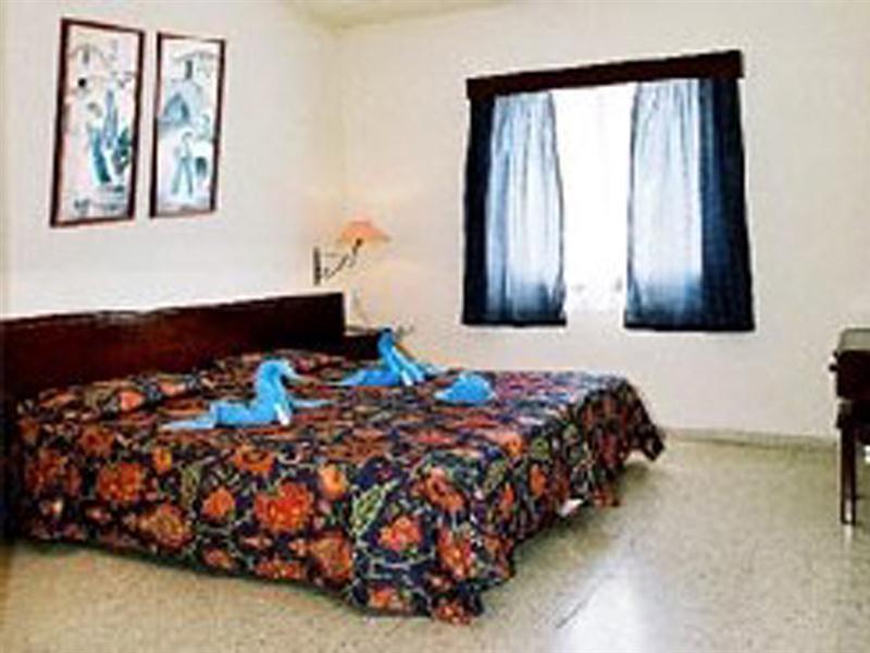 Hilltop Gardens Hotel Apartments Paphos Exteriér fotografie