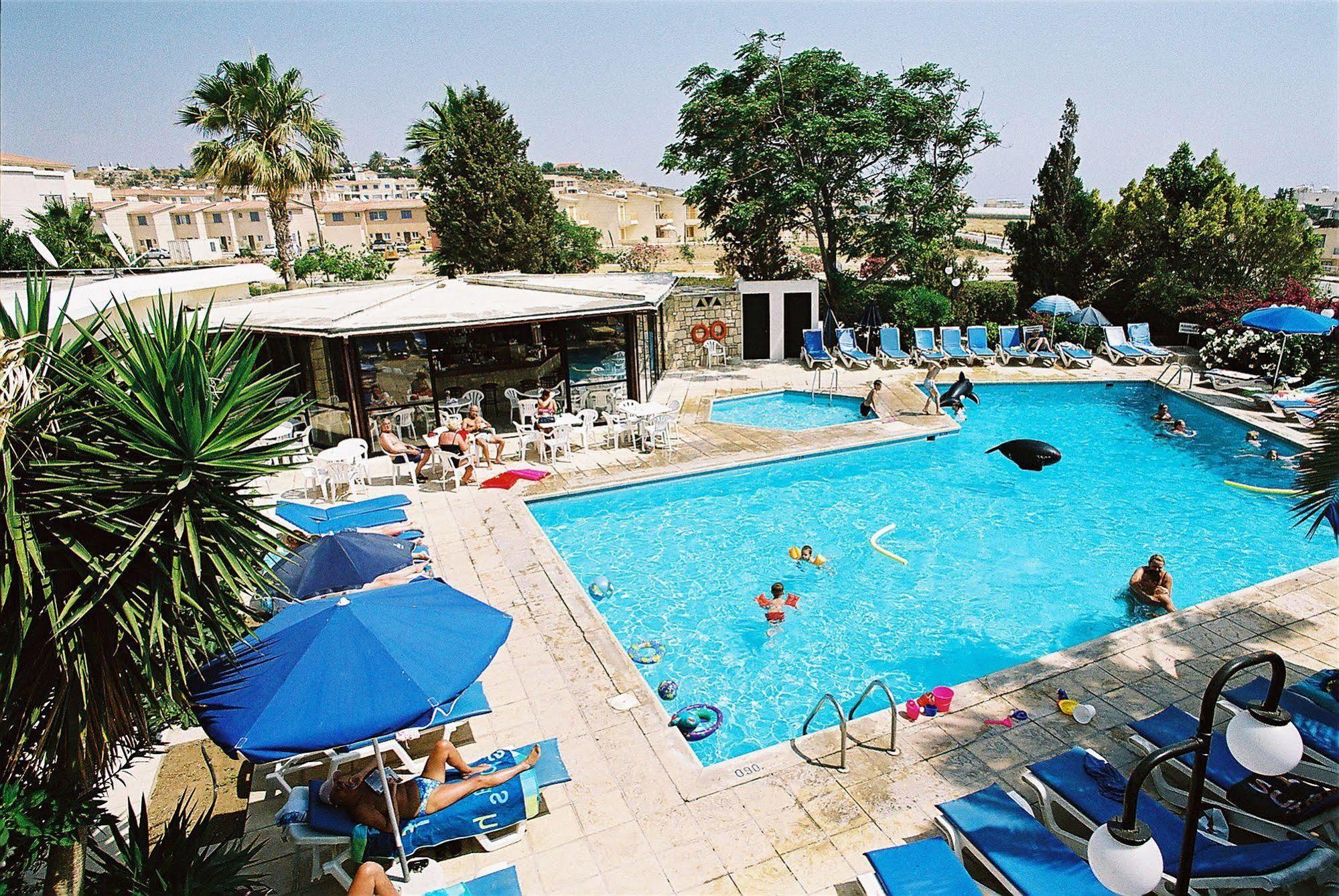 Hilltop Gardens Hotel Apartments Paphos Exteriér fotografie
